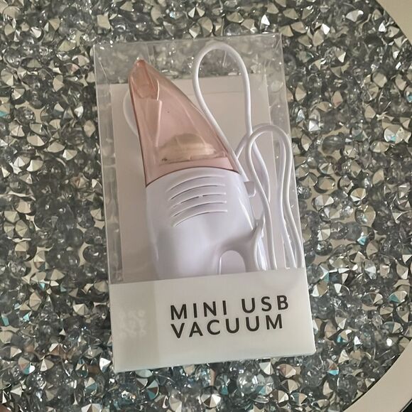 Cute kawaii Mini compact portable travel usb vacuum cleaner for office space - Picture 3 of 8